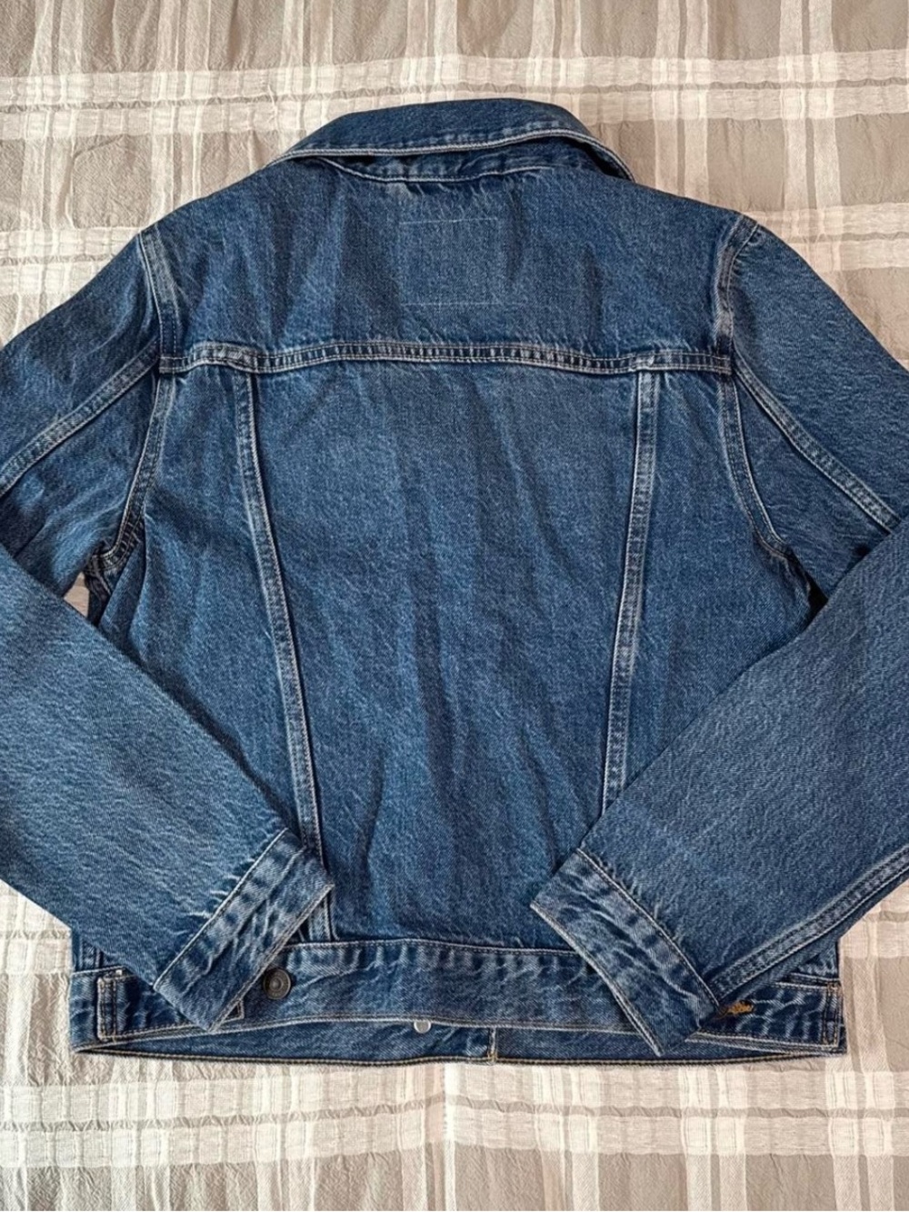 Brand New Levi's Dark Blue Women's Denim Jacket - Picture 3 of 3